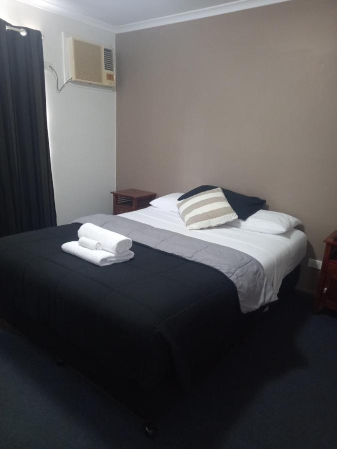 Centrepoint Motor Inn Rockhampton Εξωτερικό φωτογραφία