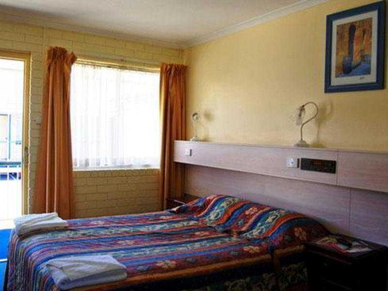 Centrepoint Motor Inn Rockhampton Δωμάτιο φωτογραφία